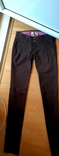 Pantaloni bershka xs