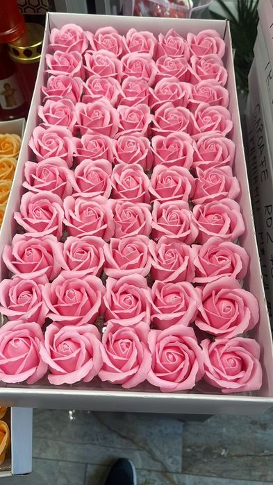 Accesorii florarie foarte multe ofer video cu produse pe whtapp