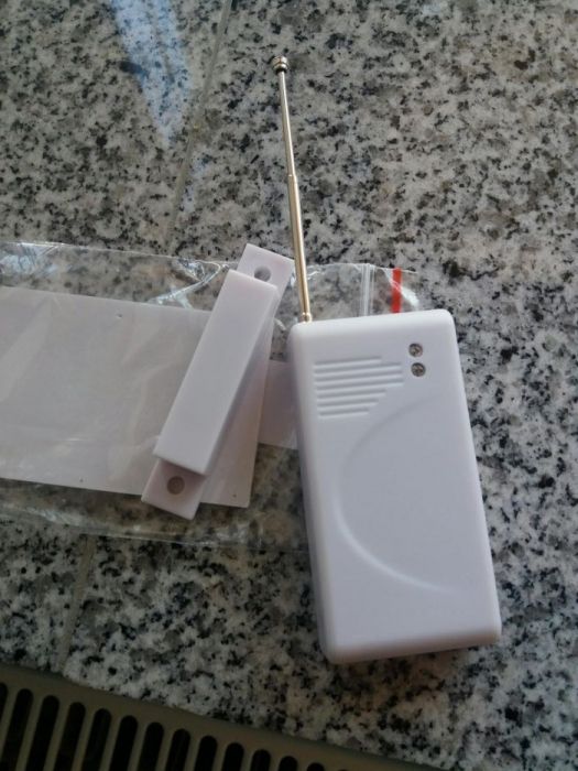 Senzor magnetic alarma wireless.