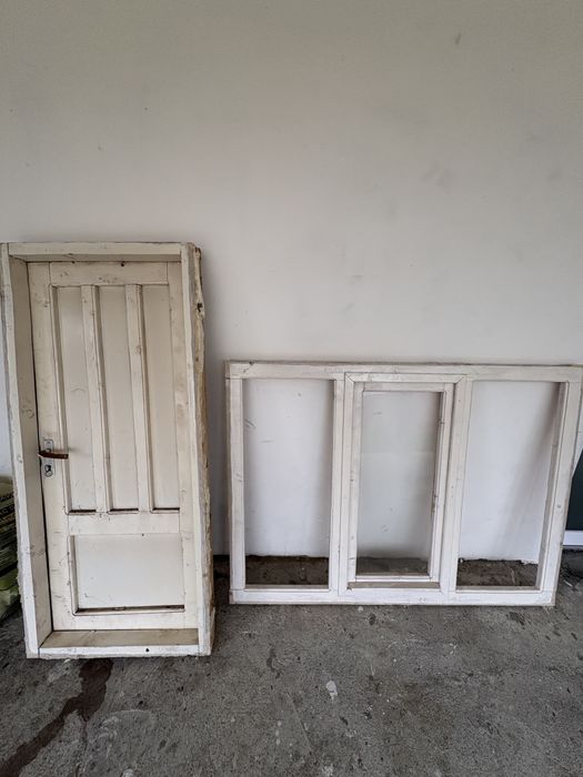 Ușa și geam din lemn