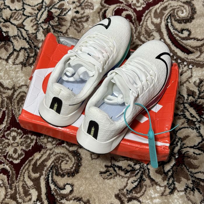 Красовки от nike 41 размер