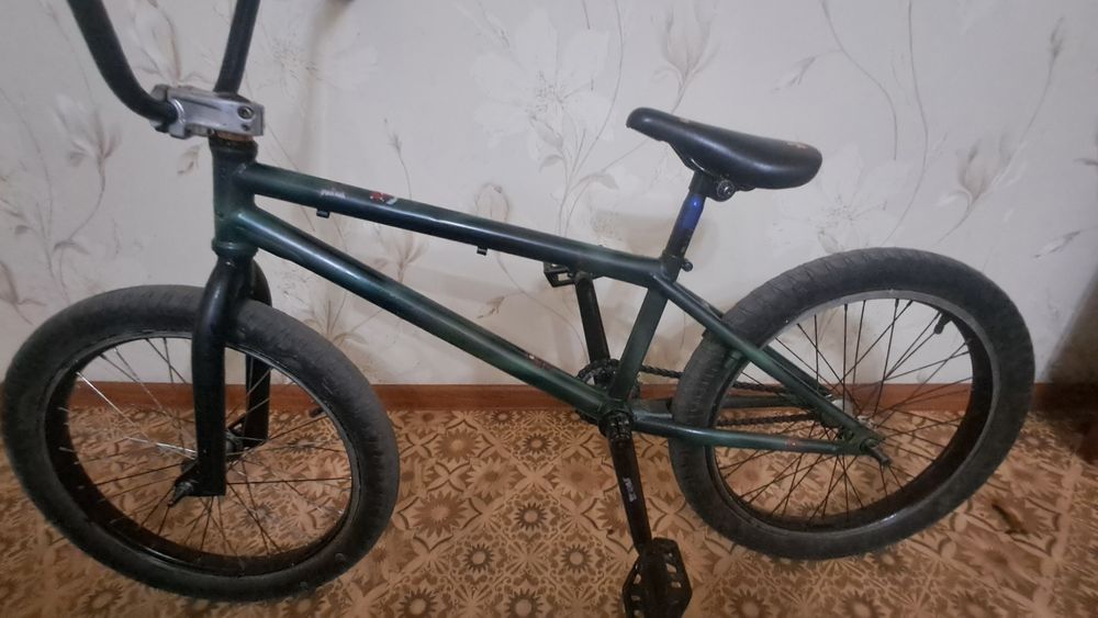 Продам бмх харо в хорошем состоянии на хочу все чётко 40тыс торг умест