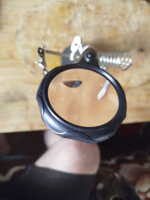 Робот-держатель. Для пайки. Новый.