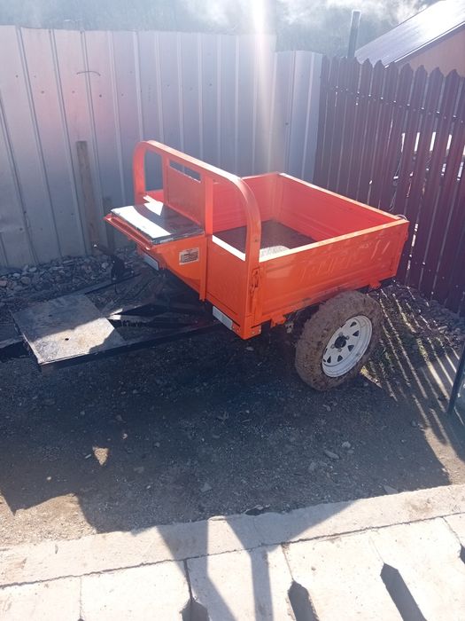 Vând motosapa+remorca
