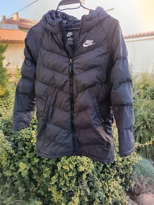 Продавам яке на nike!