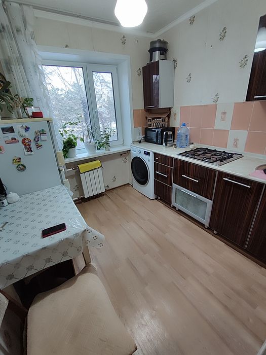 Продается 2-комн (1-49, 2 эт)