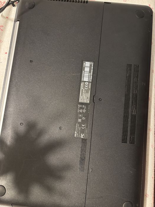 Лаптоп Asus N752V i7. 17 инча