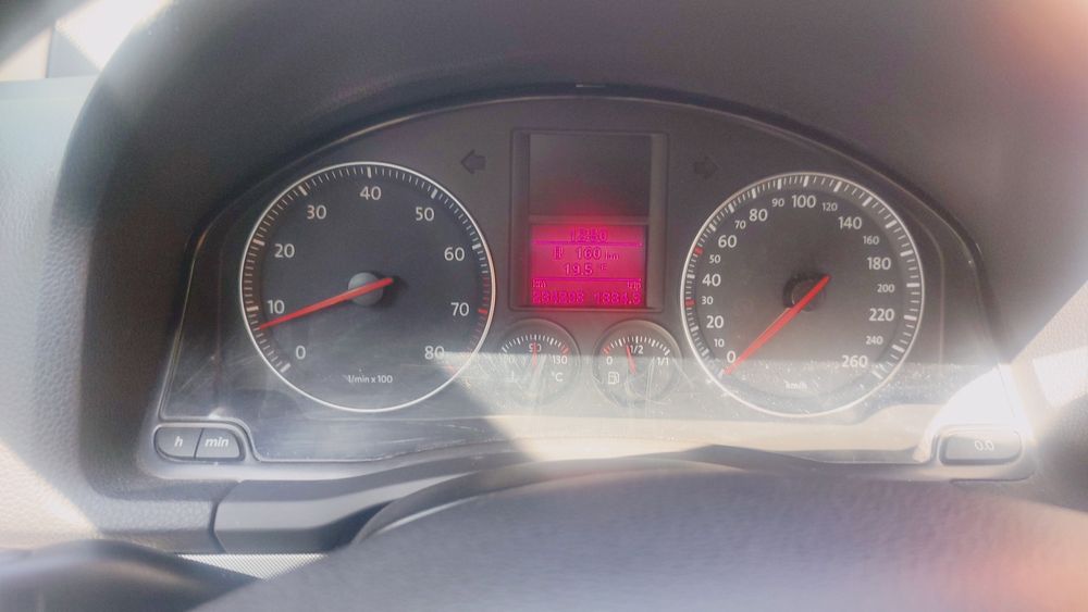 De vinzare vw jetta