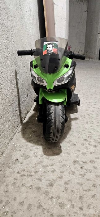 Акумулаторен детски мотор