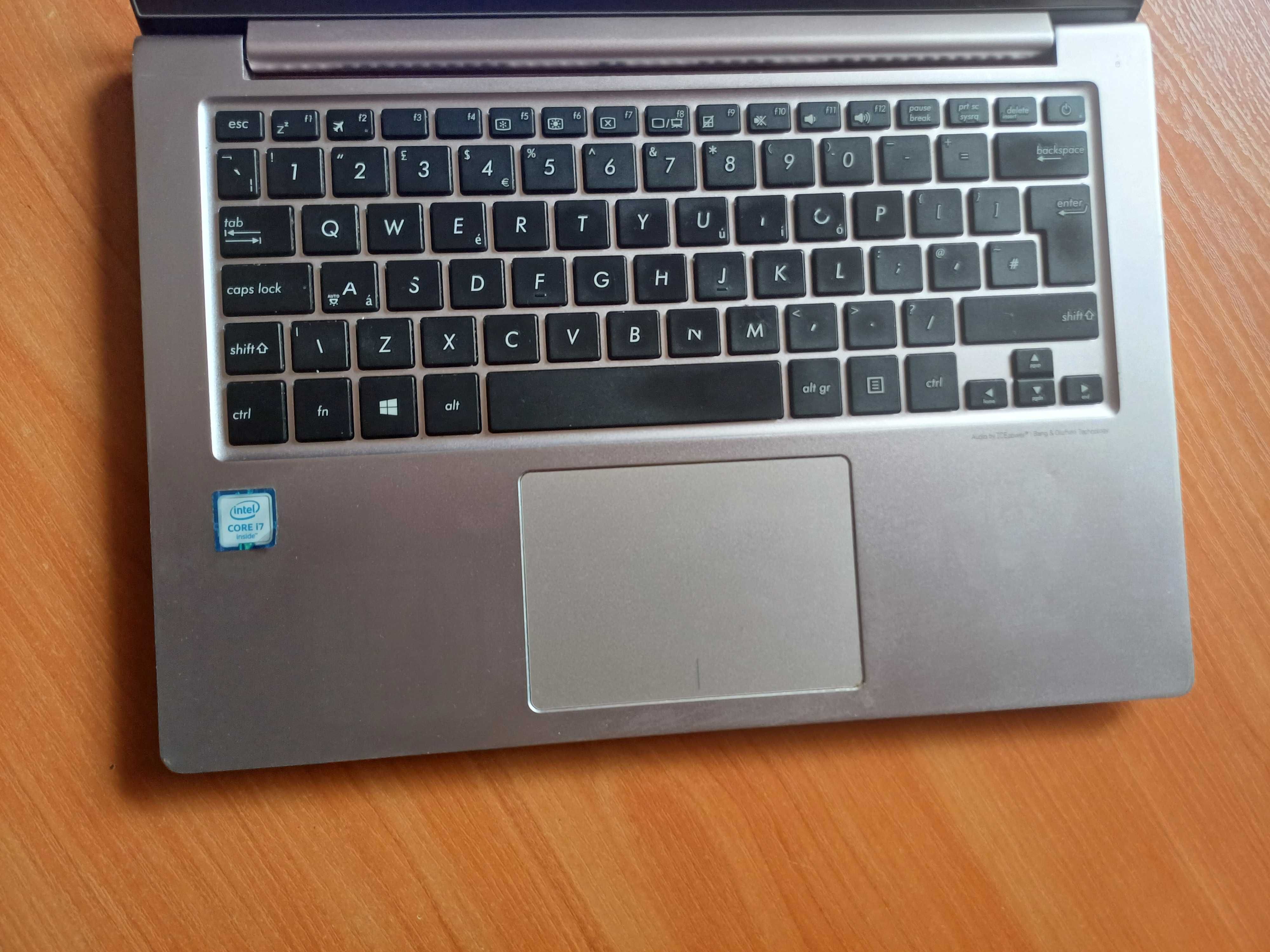 13" FHD IPS ASUS Zenbook Core i7-6500U/12GB RAM/256GB SSD - алуминиев