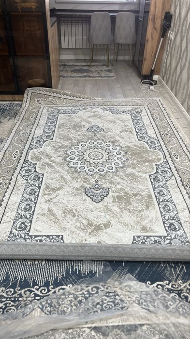 Кілем сатылады 2*3 рр