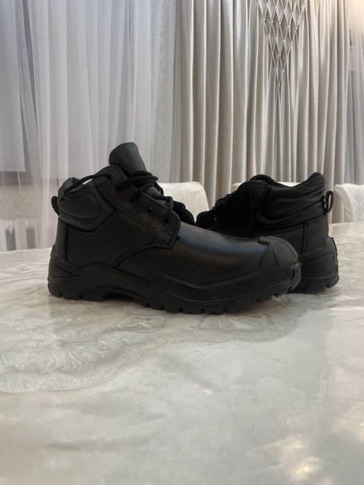 Специальные рабочие ботинки