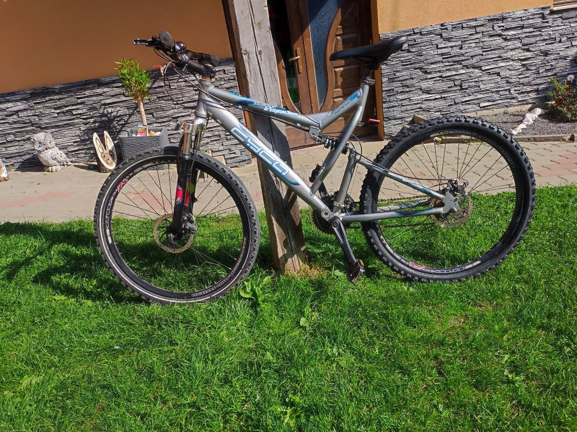 Bicicleta Cyco Downhill din Austria