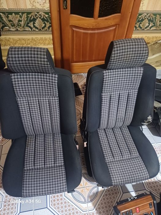 Передние сиденья w124