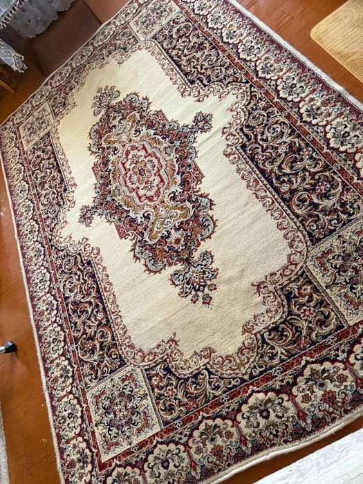 Продается ковер 2.0х3.0