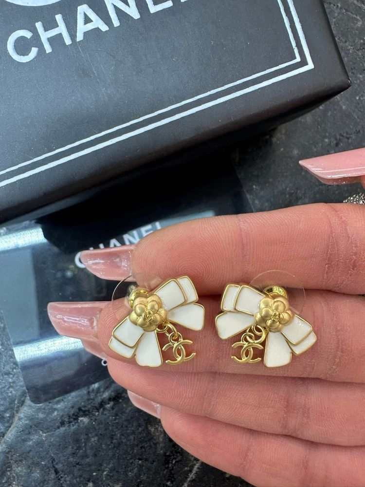 Cercei Chanel autentici