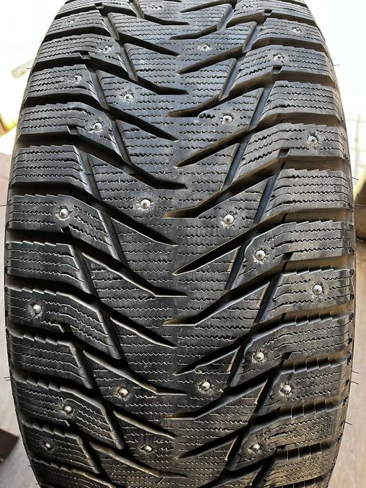 Комплект зимних 255/45/R20 шипованные