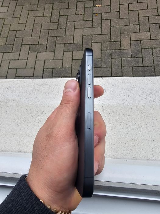 Iphone 15 pro 128gb titanium black