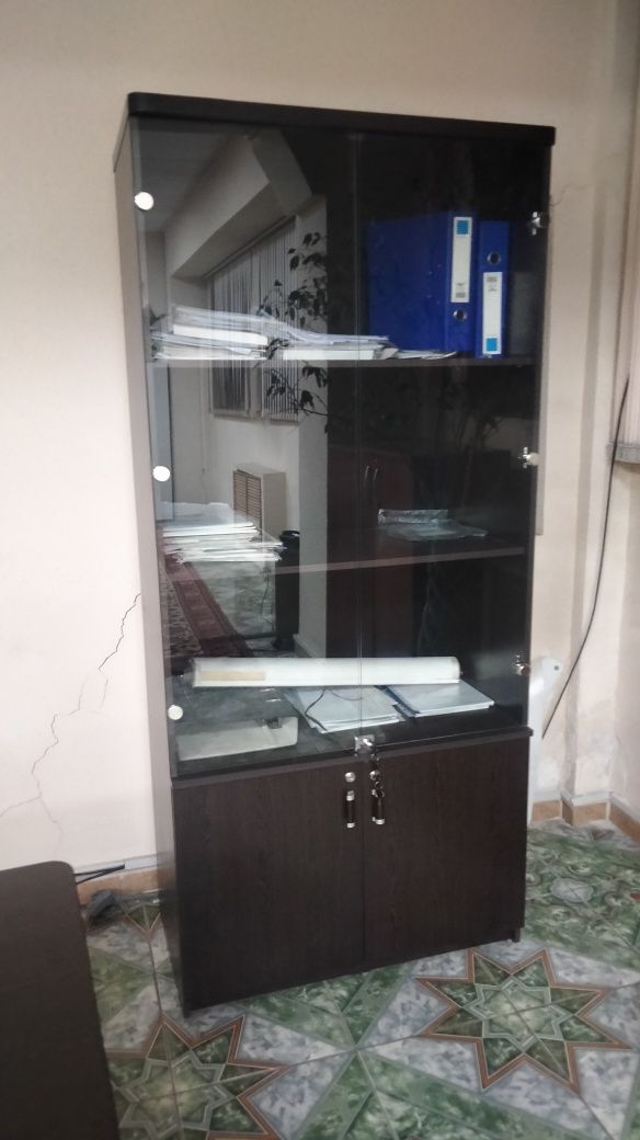 Ofis uchun mebel sotiladi
