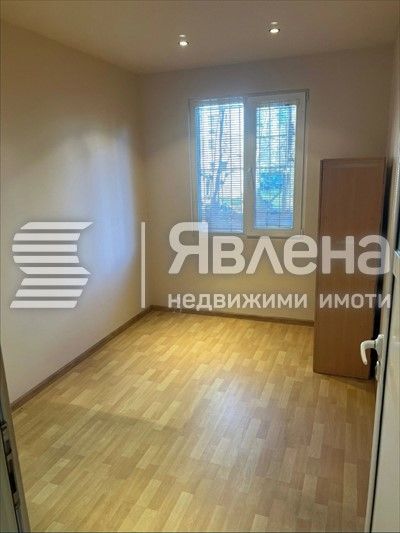 Тристаен, обзаведен апартамент
