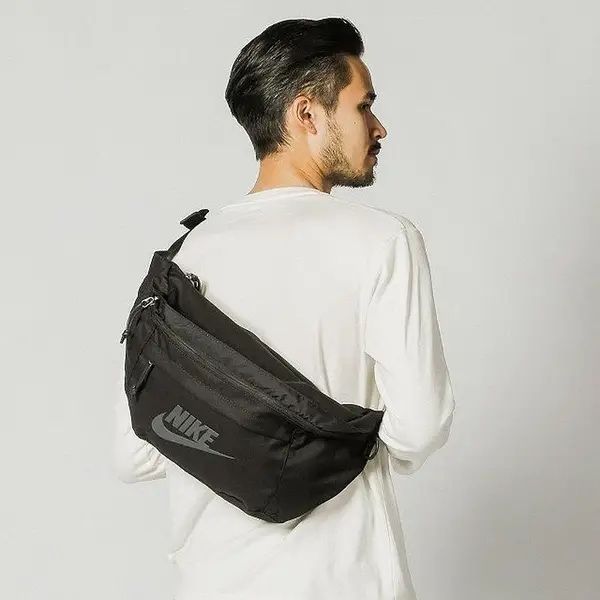 Чанта за кръст Nike TECH HIP PACK BA5751-010