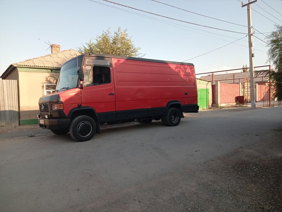 Продам мерс 711д