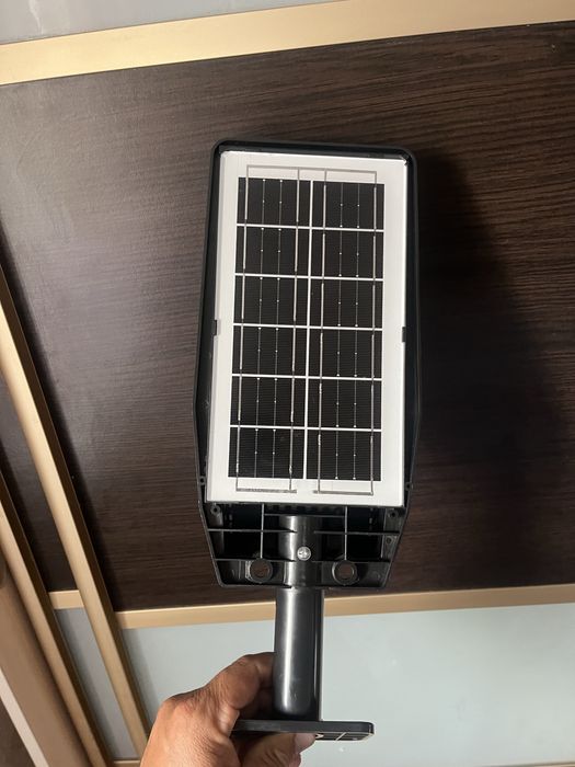 Пражектор солнечным батарейкой и с дачикком движение