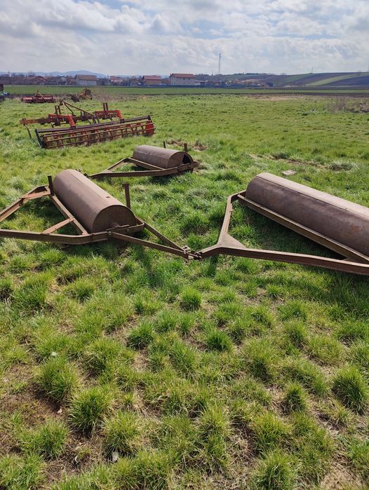 Remorca tocătoare freză tăvălugi plug