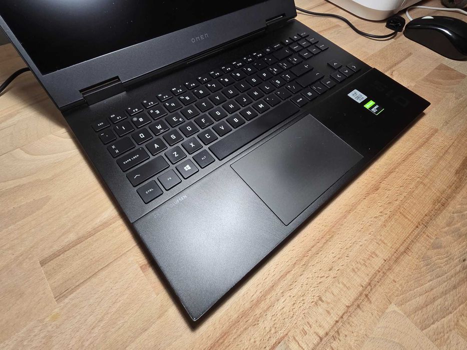 LAPTOP GAMING HP OMEN 15 – i7‑10750H 32 GB RAM 1 TB SSD GTX 1650 Ti