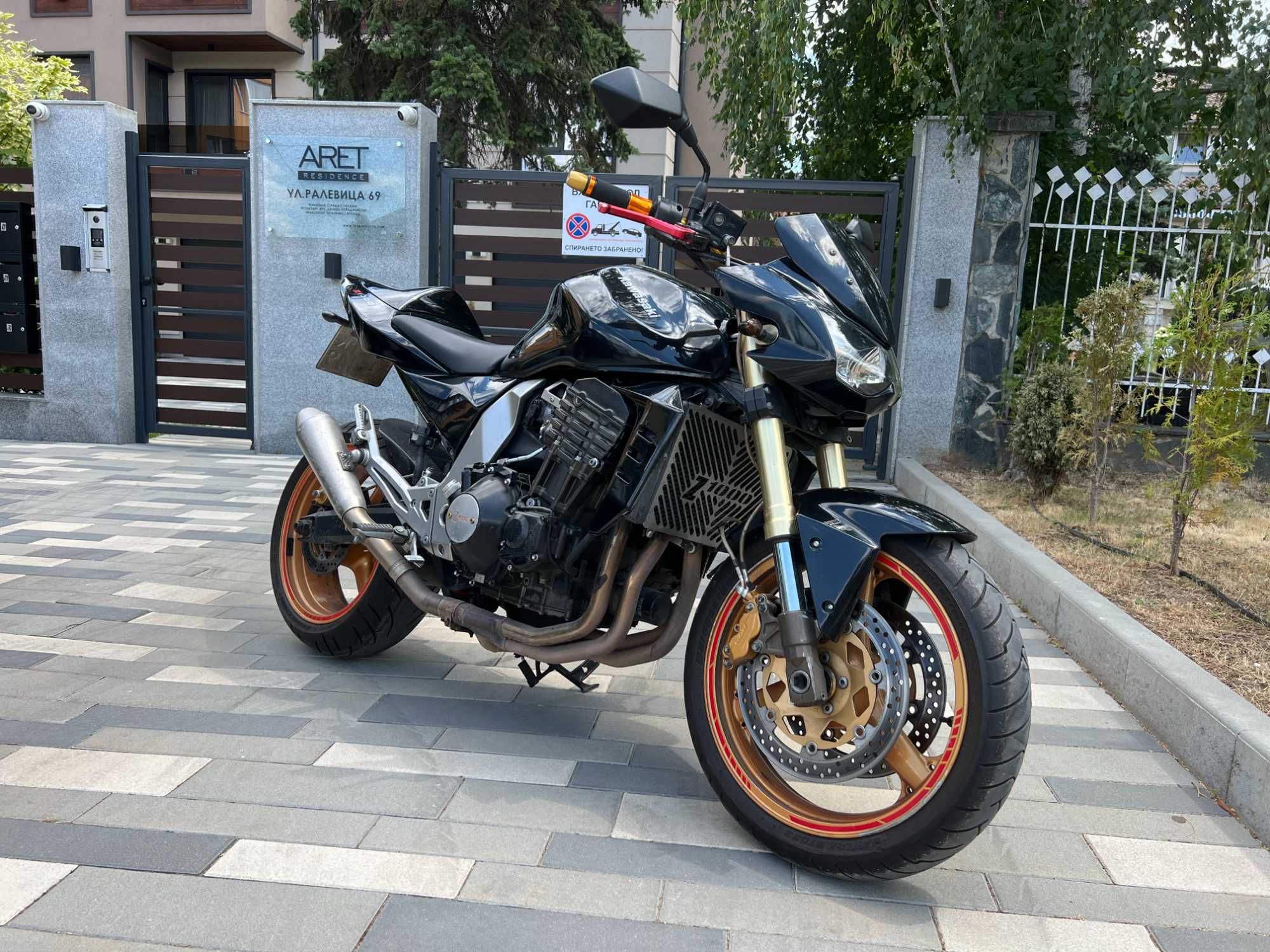 Kawasaki Z1000 топ