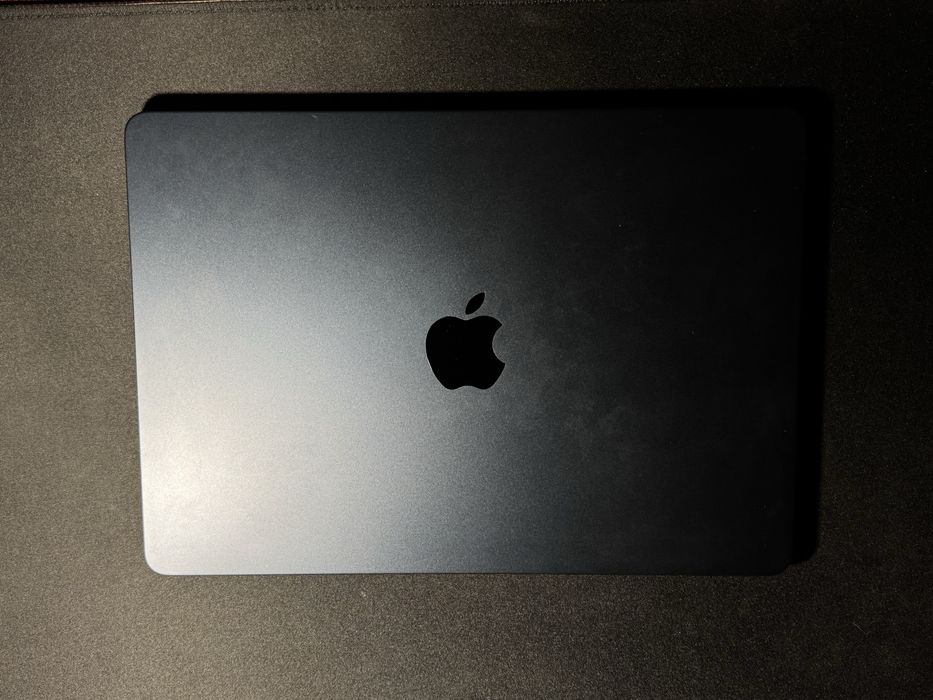 MacBook Air M2 512gb (70 cicluri incarcare)