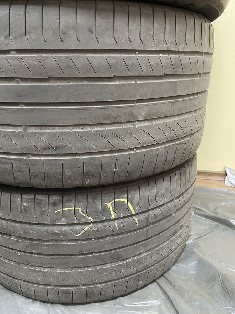 285/40R22     325/35R22