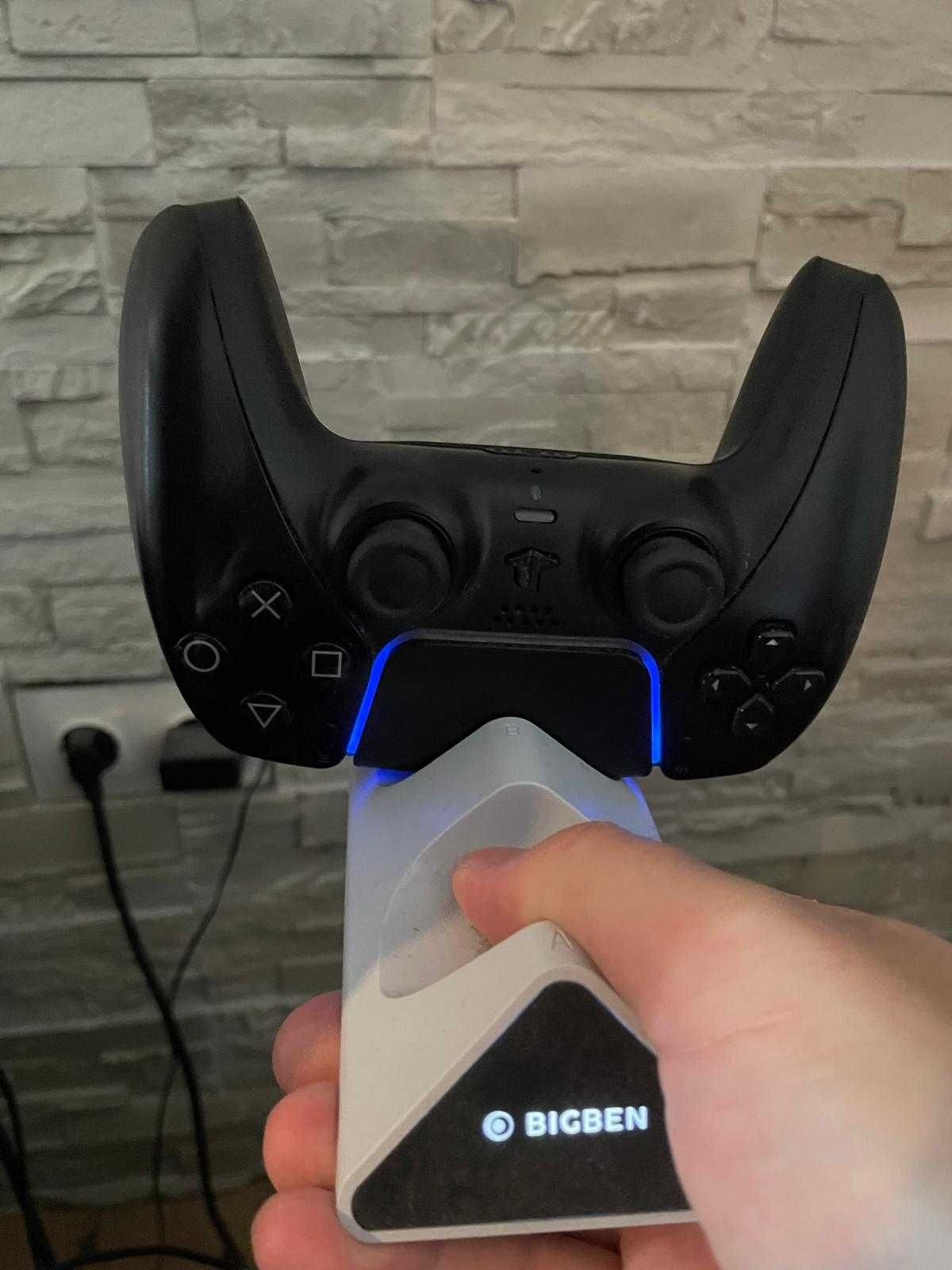 PS5 Pro с 3TB памет + станция за зареждане + кутия + гаранц