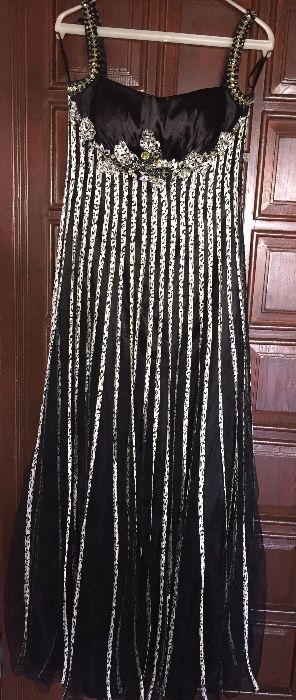 Официална рокля