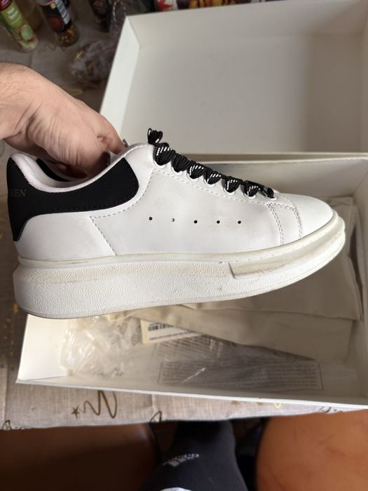 Alexander McQueen 40