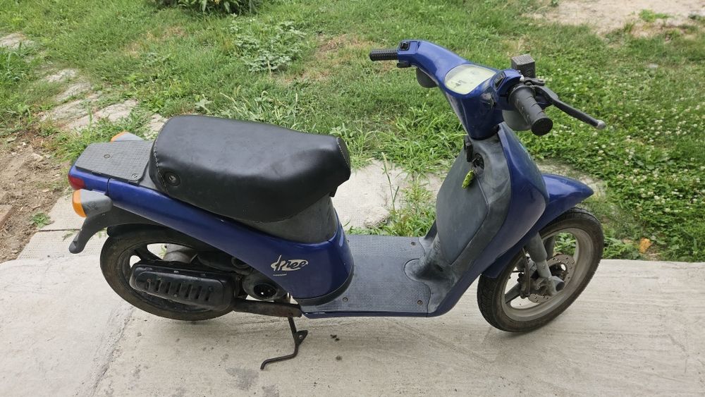 Vând scuter piaggio free