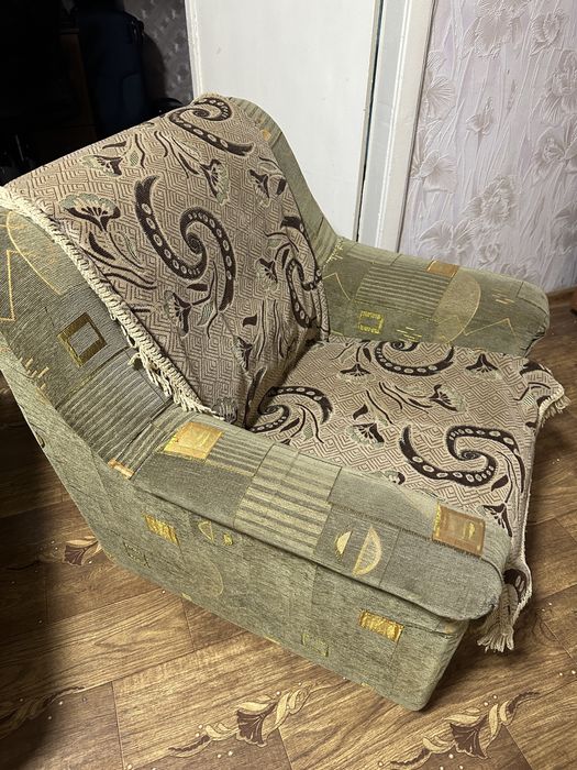 Кресло для офиса и кресло мягкое