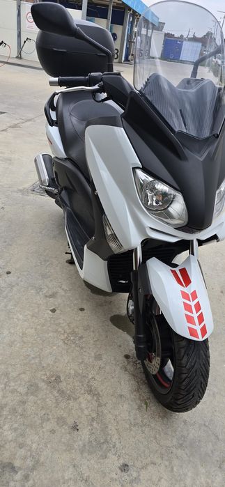 Vand scuter Yamaha X MAX 250cc