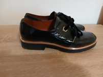 Pantof piele lacuita cu talpa joasa marimea 37