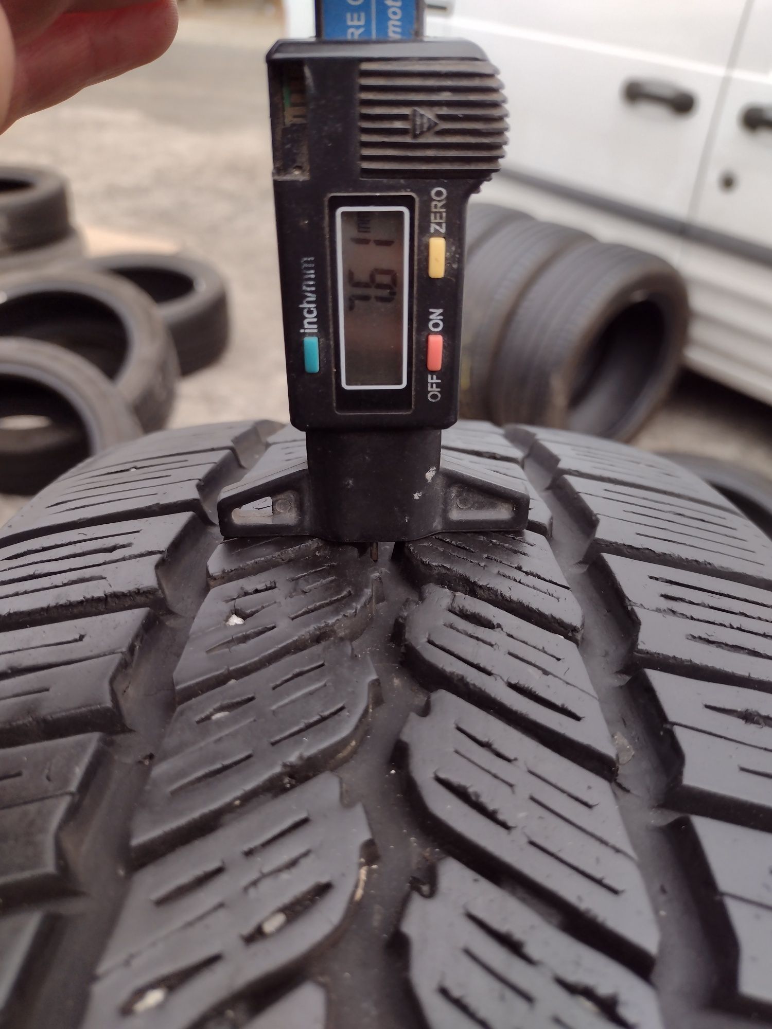 Перфектни 4бр.215/65/15С Michelin Agilis dot1816