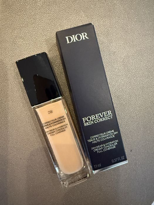 Christian Dior-коректор  за очи и лице