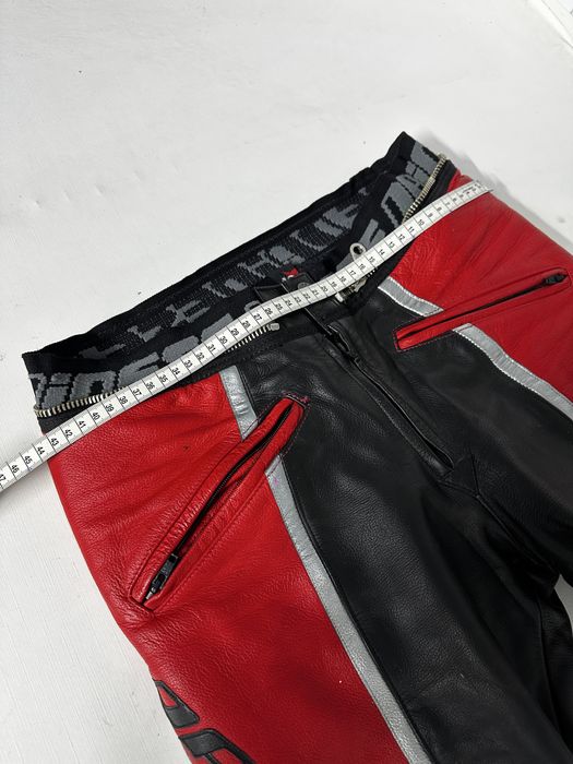 Pantaloni moto Dainese 48 piele cu protectii pentru sportive vitezane