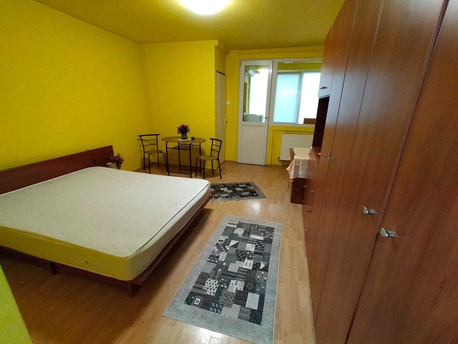 Apartament 1 camera de inchiriat 300euro