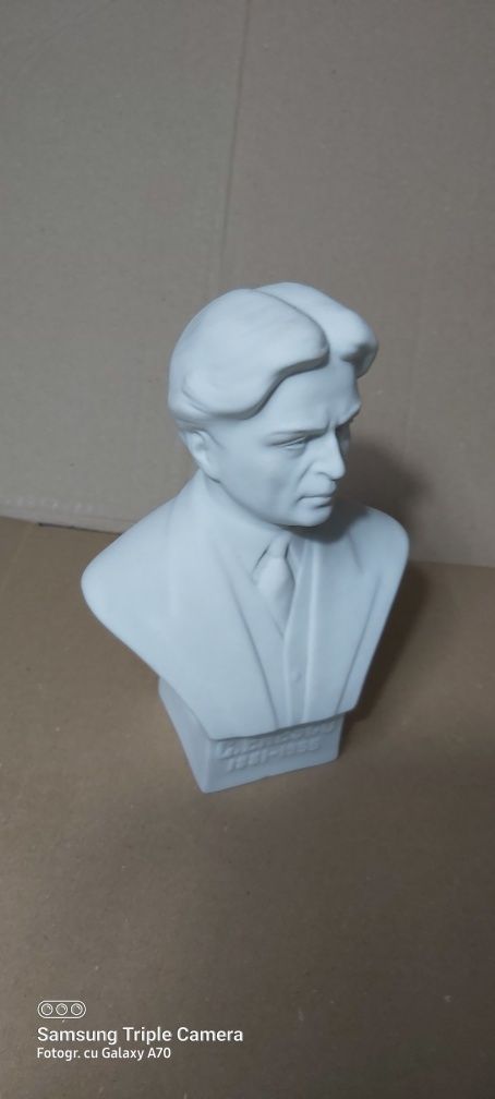 Bust "George Enescu"