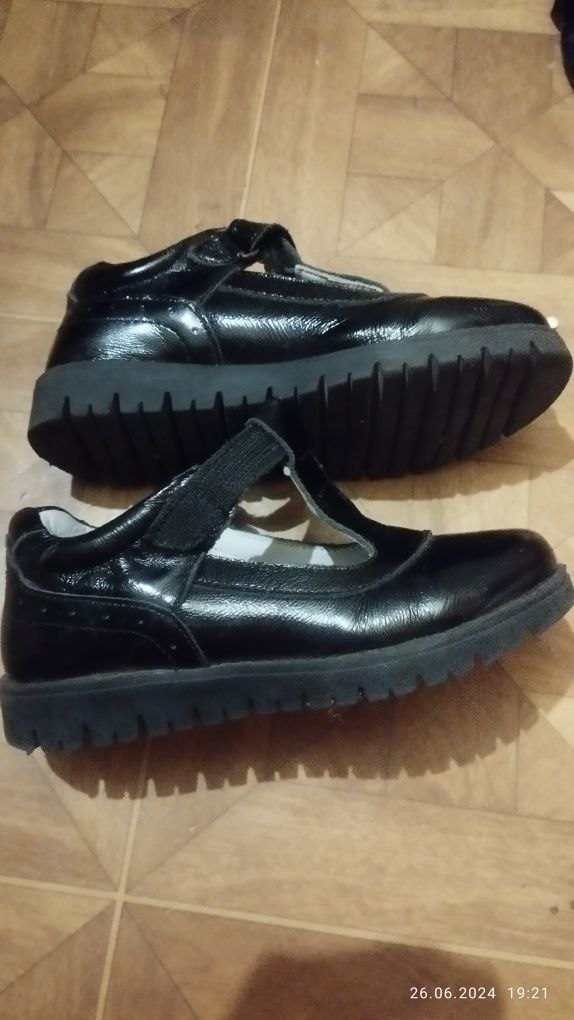 Детские тфли на девочку