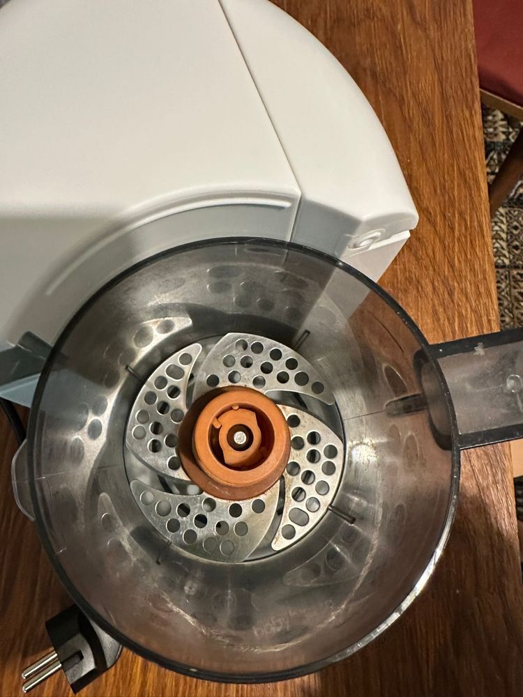 Aparat de gatit cu aburi BabyBrezza