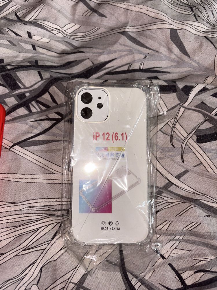 Кейсове за Iphone 12