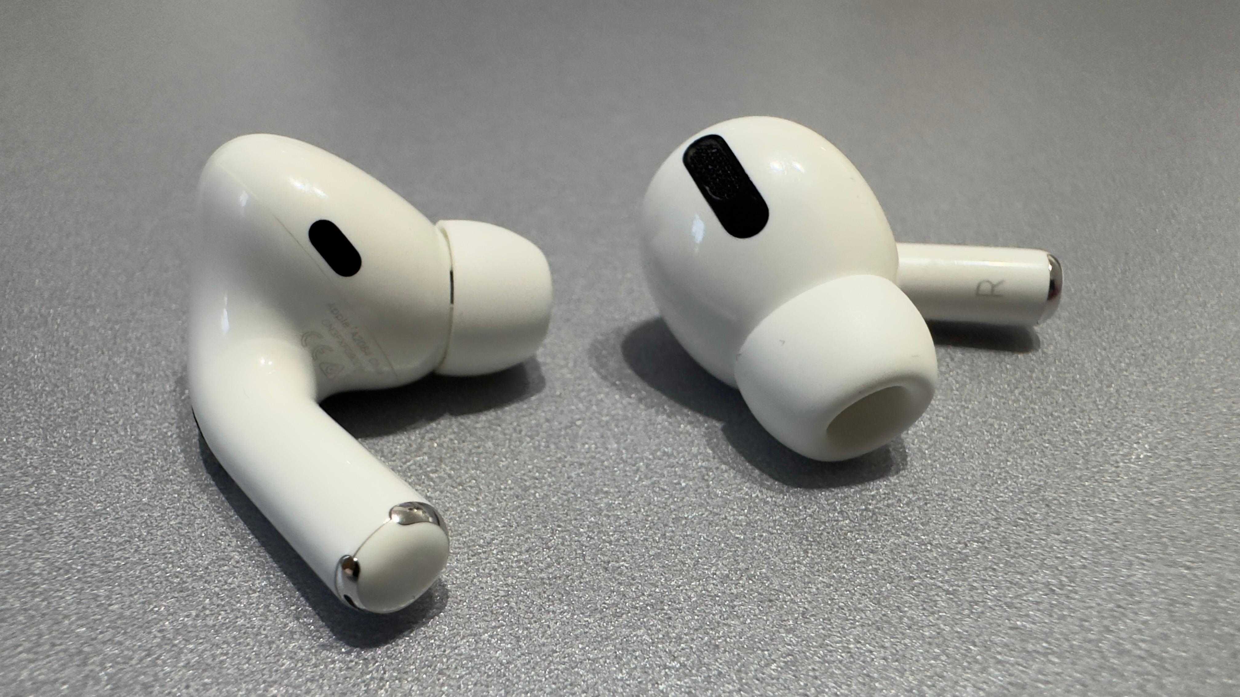 Casti Airpods Pro