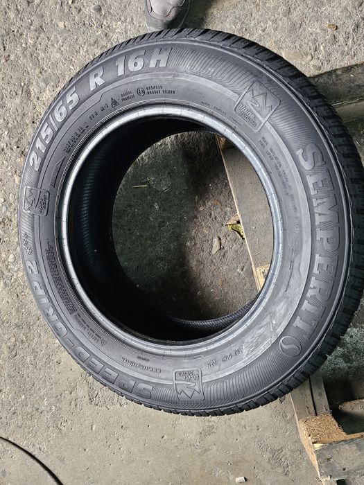 2 anvelope iarna  215 65 16 Semperit