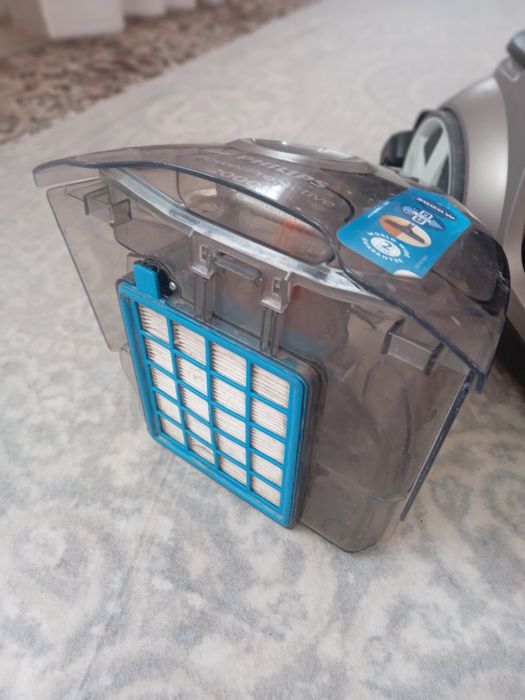 Пылесос филипс..